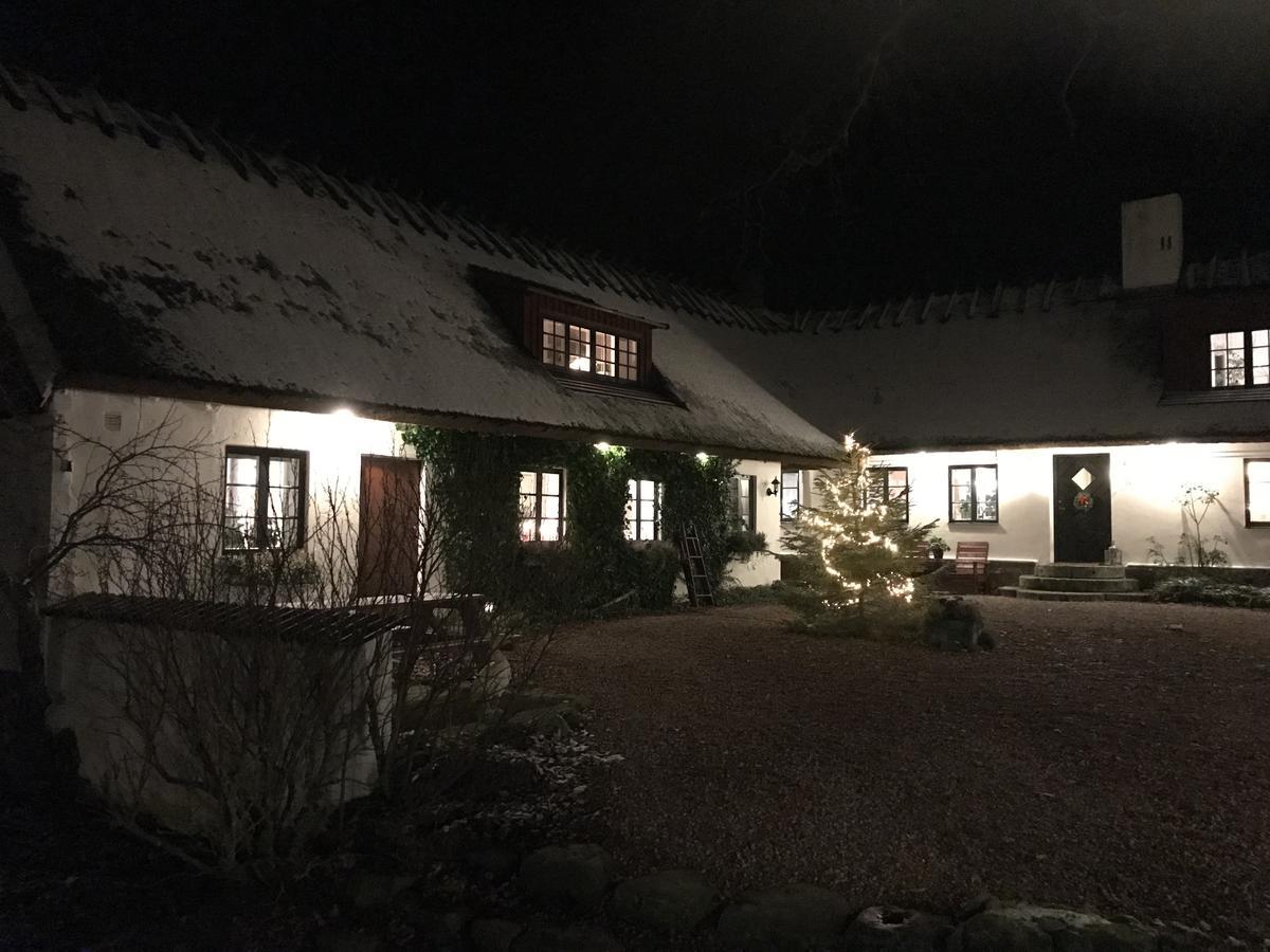 Husargardens Bed & Breakfast Sjöbo Buitenkant foto
